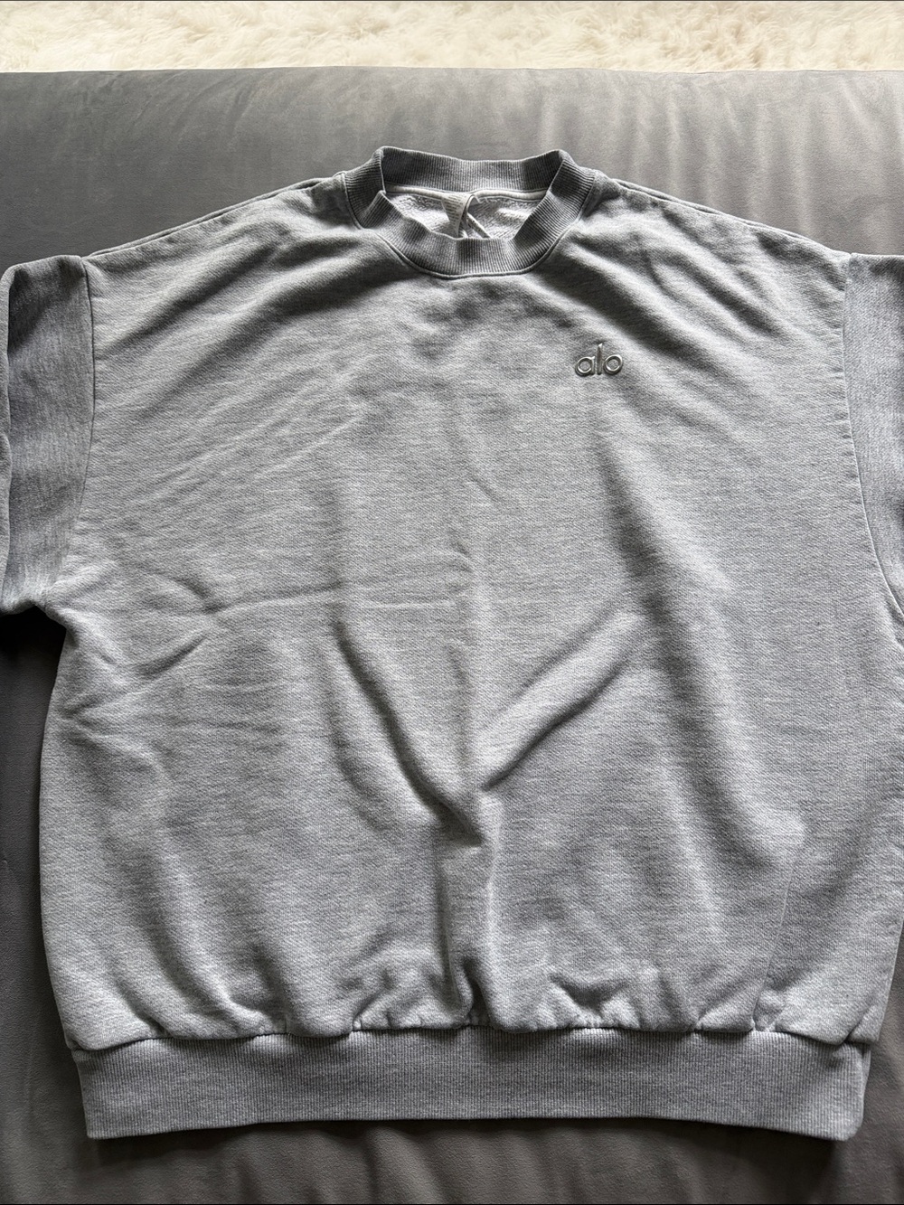 ALO Yoga Heather Light Gray Crewneck Sweatshirt
